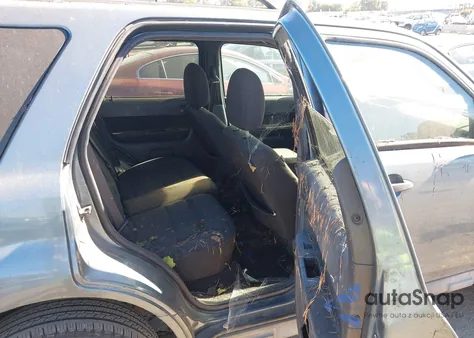 2010 Ford Escape Xlt from USA, damaged, VIN 1FMCU0D7XAKB29874